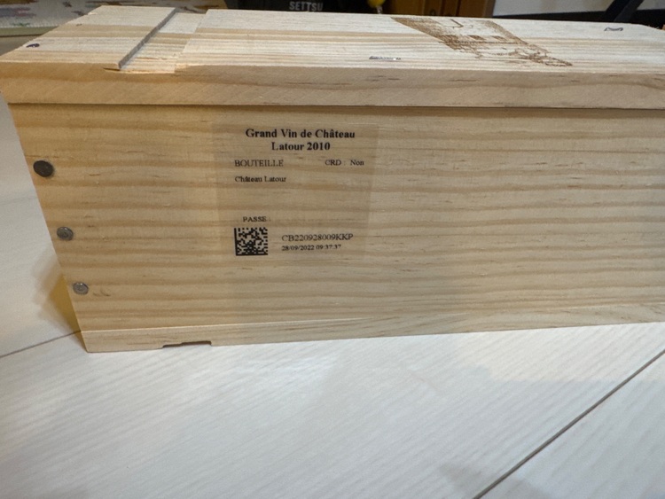 シャトーラトゥール2010（お酒）の商品画像 - 査定依頼日：2025年6月30日 - 最高査定価格：92,000円