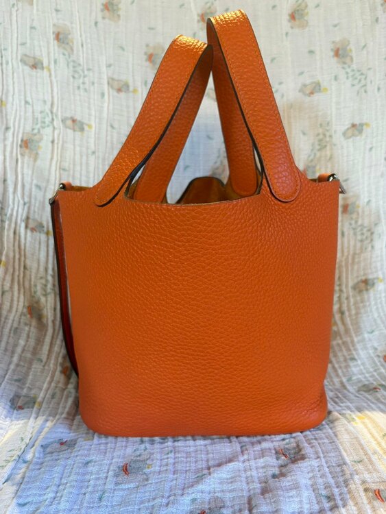 ピコタンロックPM （ブランドバッグ）の商品画像 - 査定依頼日：2026年3月15日 - 最高査定価格：320,000円