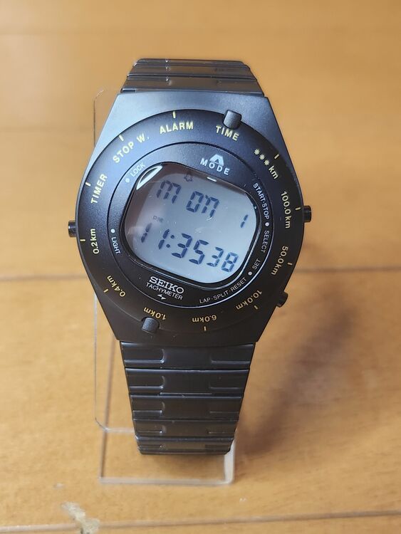 ジウジアーロ　デジタル　復刻モデル　（高級時計）の商品画像 - 査定依頼日：2025年9月2日 - 最高査定価格：15,000円