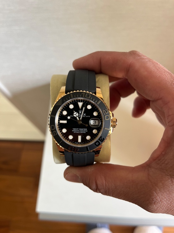 ロレックス ヨットマスター 22665（高級時計）の商品画像 - 査定依頼日：2026年1月24日 - 最高査定価格：5,200,000円