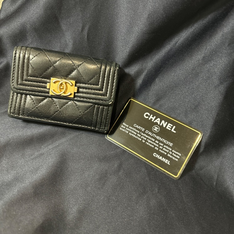 ボーイシャネル マトラッセ ココマーク スモールフラップ コンパクトウォレット（古着・ファッション）の商品画像 - 査定依頼日：2025年11月14日 - 最高査定価格：40,000円