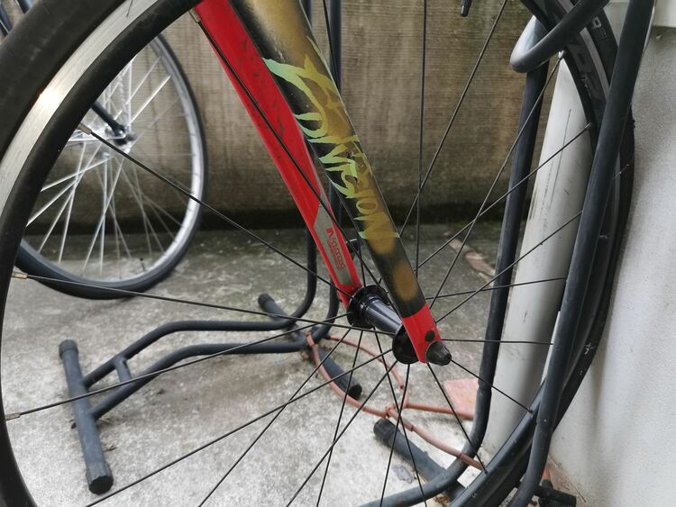 GIANT  CONTEND2（自転車）の商品画像 - 査定依頼日：2025年10月12日 - 最高査定価格：10,000円