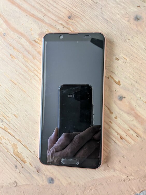 AQUOS AQUOS sense3 【au】AQUOS sense3 SHV45（スマホ）の商品画像 - 査定依頼日：2026年8月20日 - 最高査定価格：2,000円