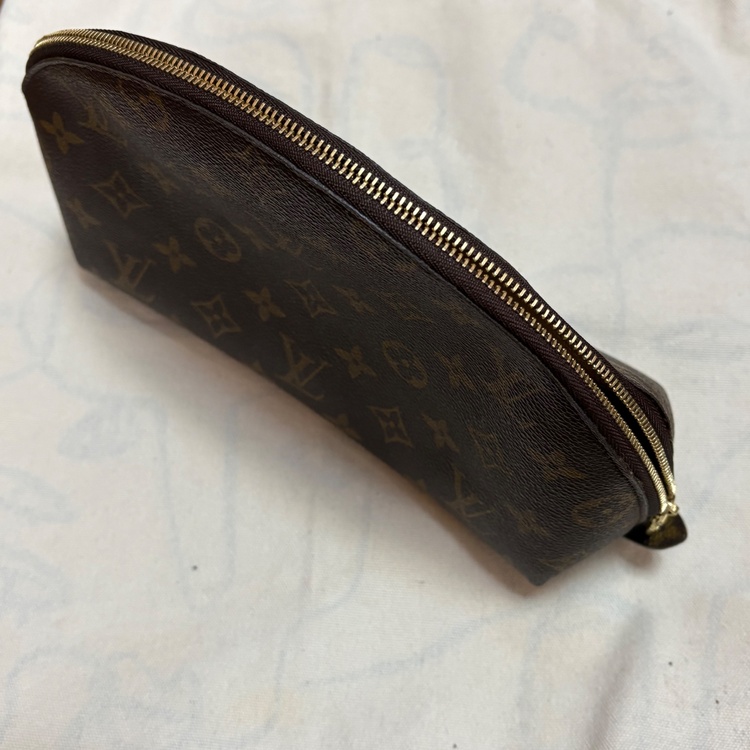 LOUIS VUITTONトゥルースドゥミロンドモノグラムキャンバス（ブランド財布・小物）の商品画像 - 査定依頼日：2026年1月15日 - 最高査定価格：20,000円