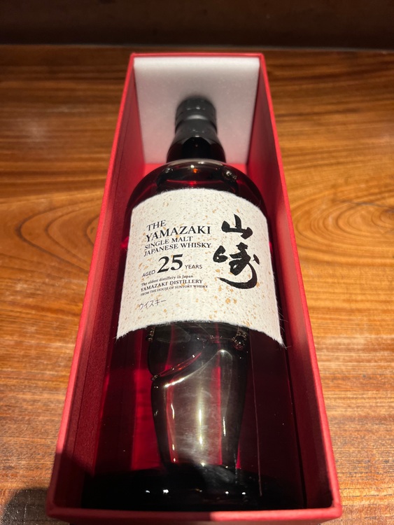 サントリー山崎25年（お酒）の商品画像 - 査定依頼日：2025年10月10日 - 最高査定価格：800,000円