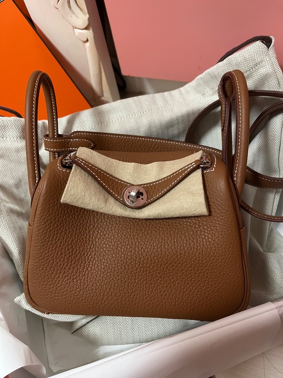 リンディミニ　（ブランドバッグ）の商品画像 - 査定依頼日：2025年11月5日 - 最高査定価格：1,360,000円