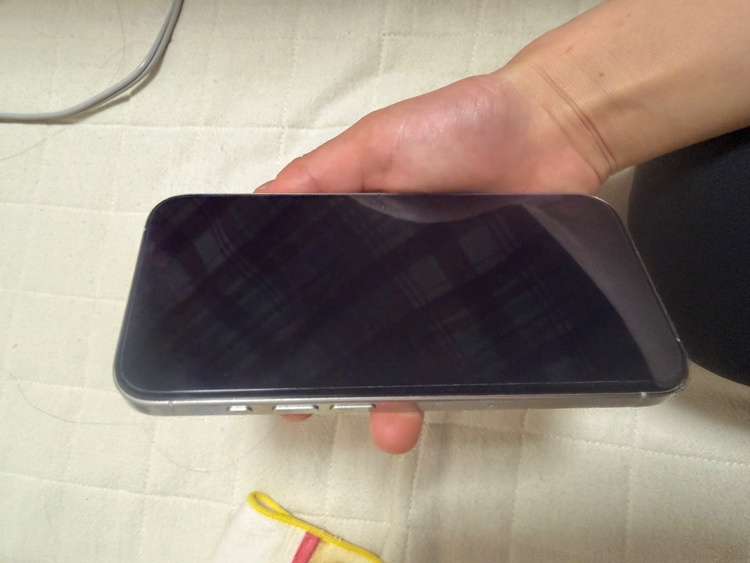 iPhone 15 Pro 128GB au（スマホ）の商品画像 - 査定依頼日：2026年5月19日 - 最高査定価格：67,000円