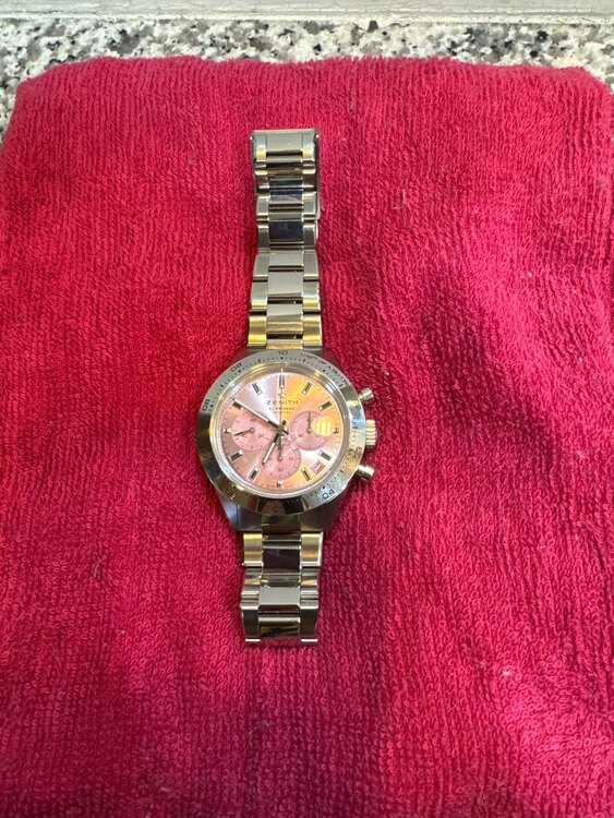 クロノマスタースポーツピンク（高級時計）の商品画像 - 査定依頼日：2024年2月22日 - 最高査定価格：1,000,000円