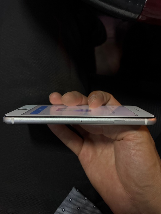 iPhone SE (第 2 世代) 256GB docomo（スマホ）の商品画像 - 査定依頼日：2026年4月18日 - 最高査定価格：18,000円