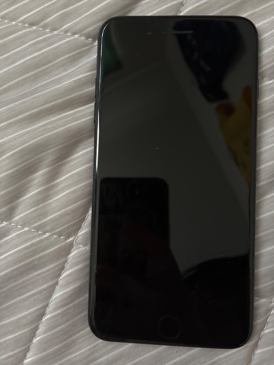 iPhone iPhone7 Plus 128GB SIMフリー（スマホ）の商品画像 - 査定依頼日：2026年8月25日 - 最高査定価格：1,500円