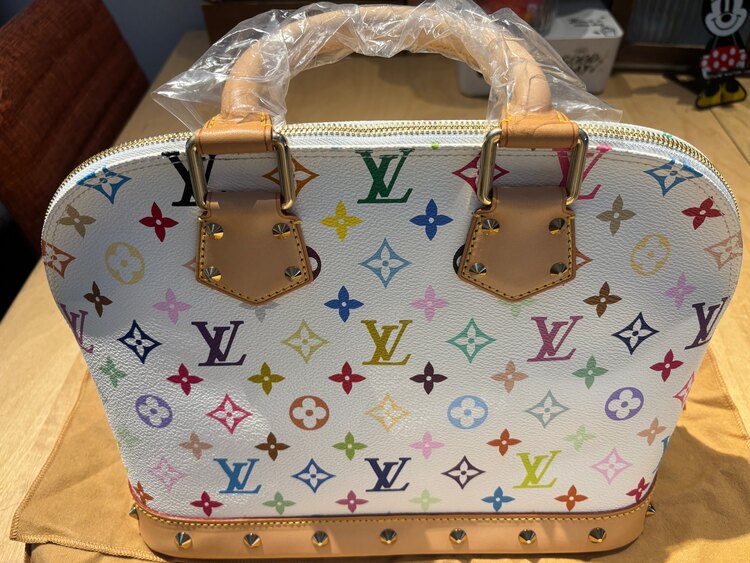 ルイヴィトン マルチカラー （ブランドバッグ）の商品画像 - 査定依頼日：2025年3月29日 - 最高査定価格：230,000円