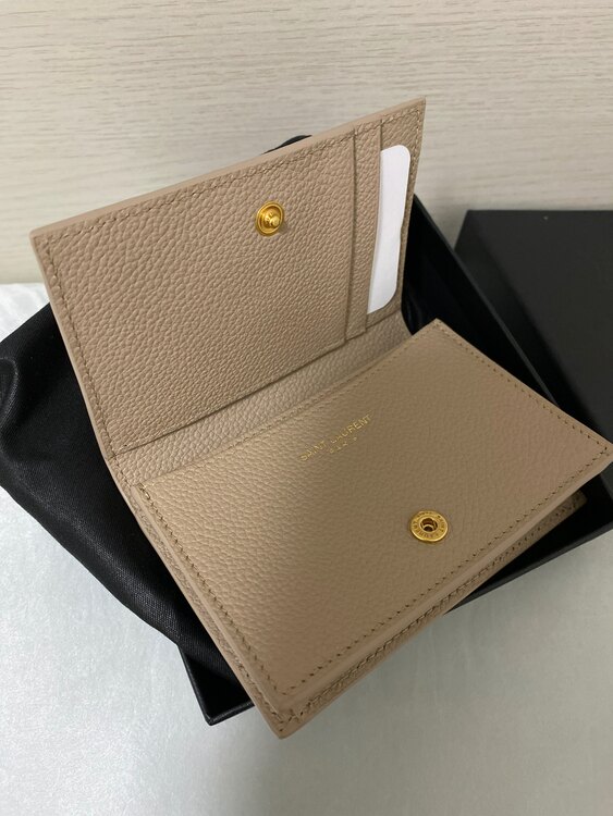 イブサンローラン  （ブランドバッグ）の商品画像 - 査定依頼日：2025年5月25日 - 最高査定価格：36,000円