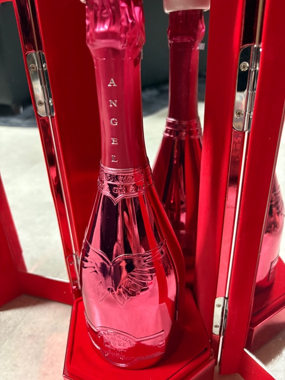 エンジェル　ヴィンテージ　レッド（お酒）の商品画像 - 査定依頼日：2026年3月30日 - 最高査定価格：50,000円