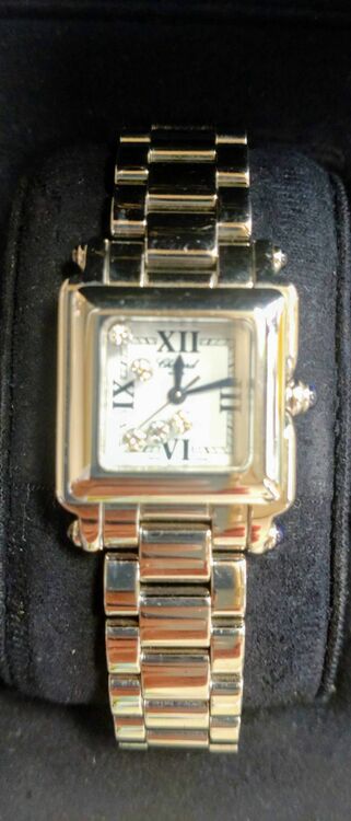 ショパール ハッピースポーツ 27/889（高級時計）の商品画像 - 査定依頼日：2025年7月10日 - 最高査定価格：180,000円