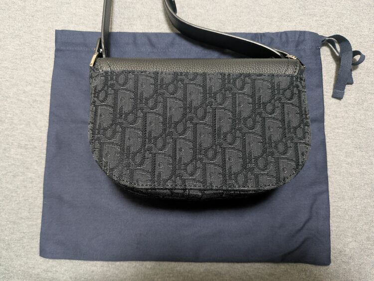 サドルバックミニ（ブランドバッグ）の商品画像 - 査定依頼日：2025年9月10日 - 最高査定価格：180,000円