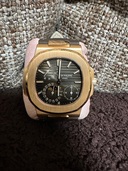 パテックフィリップ ノーチラス 5712r（高級時計）の商品画像 - 査定依頼日：2025年10月10日 - 最高査定価格：15,500,000円