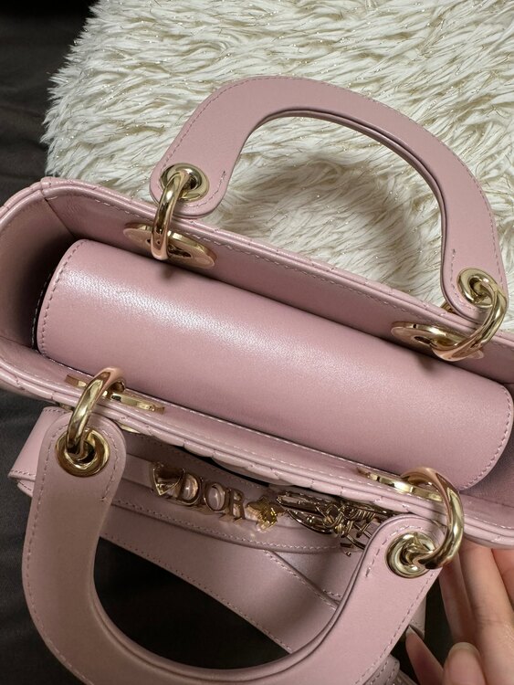 ディオール  （ブランドバッグ）の商品画像 - 査定依頼日：2025年5月19日 - 最高査定価格：320,000円