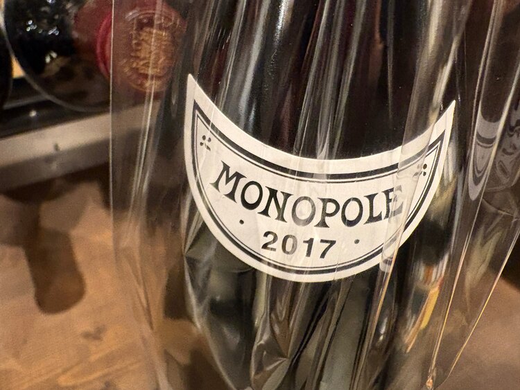 ワイン ラ・ターシュ （お酒）の商品画像 - 査定依頼日：2025年3月26日 - 最高査定価格：630,000円