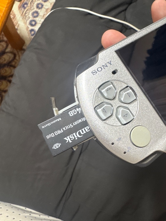 PSP（ゲーム機本体・ゲームソフト）の商品画像 - 査定依頼日：2025年9月7日 - 最高査定価格：7,000円