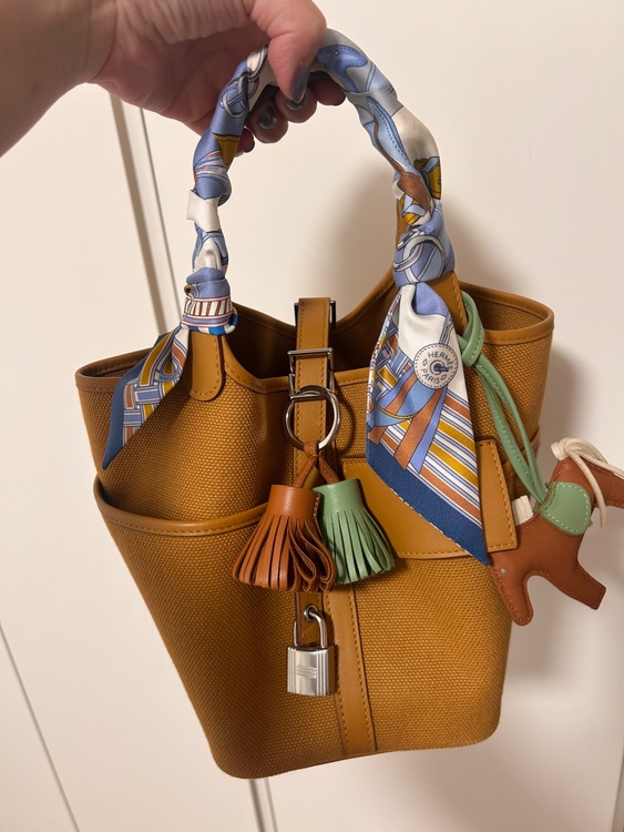 ピコタンカーゴ（ブランドバッグ）の商品画像 - 査定依頼日：2026年2月1日 - 最高査定価格：500,000円