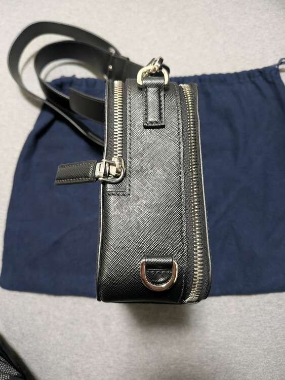 プラダショルダーバック（ブランドバッグ）の商品画像 - 査定依頼日：2025年3月11日 - 最高査定価格：180,000円