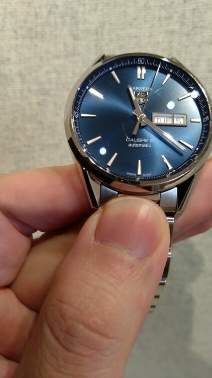 タグホイヤー カレラ WAR201E WBC5707（高級時計）の商品画像 - 査定依頼日：2026年1月11日 - 最高査定価格：200,000円