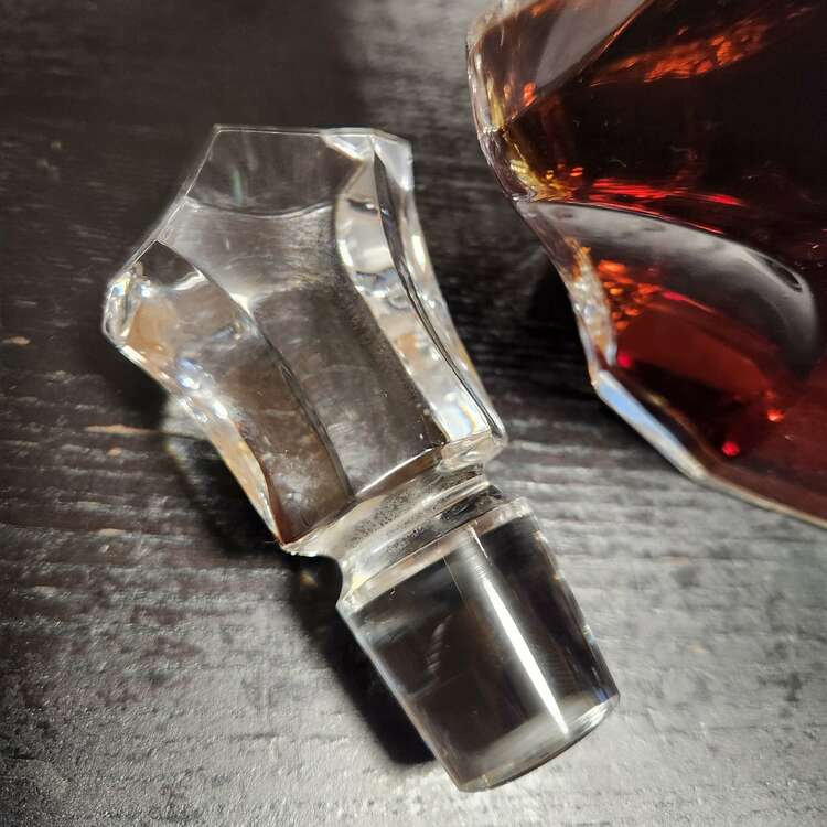 ブランデー カミュ （お酒）の商品画像 - 査定依頼日：2024年12月23日 - 最高査定価格：42,000円