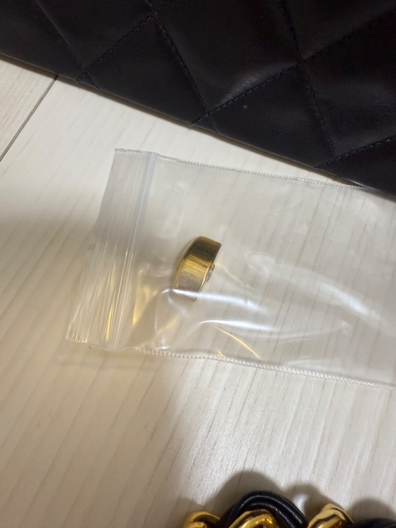 シャネル チェーンショルダーバッグ デカマトラッセ ココマーク Wチェーン（ブランドバッグ）の商品画像 - 査定依頼日：2025年8月10日 - 最高査定価格：180,000円