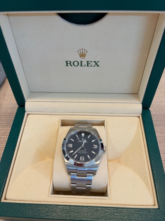 ロレックス エクスプローラー 21427（高級時計）の商品画像 - 査定依頼日：2026年2月26日 - 最高査定価格：1,300,000円