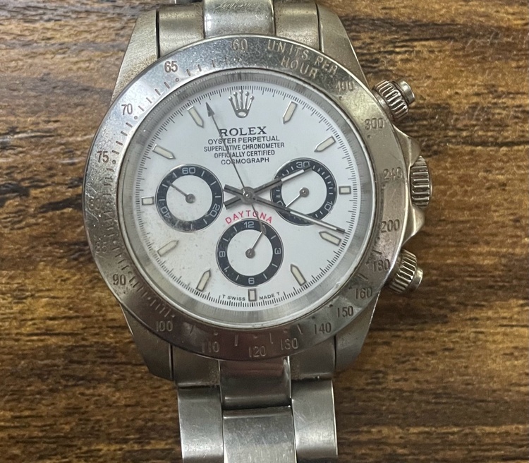 ロレックス デイトナ Ref.1652（高級時計）の商品画像 - 査定依頼日：2026年2月27日 - 最高査定価格：3,400,000円