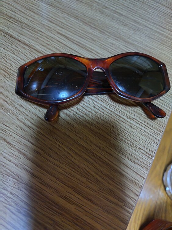 フェンディ  （ブランドバッグ）の商品画像 - 査定依頼日：2026年3月15日 - 最高査定価格：1,500円