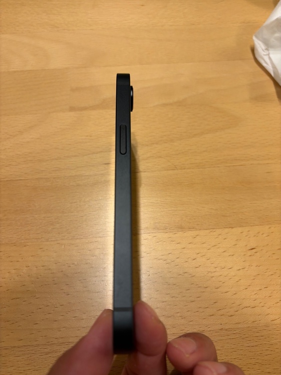 FR6KX4024C（スマホ）の商品画像 - 査定依頼日：2026年6月24日 - 最高査定価格：100,000円