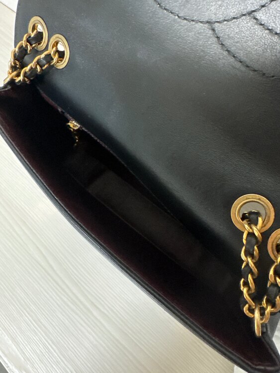 シャネル マトラッセ （ブランドバッグ）の商品画像 - 査定依頼日：2025年4月25日 - 最高査定価格：250,000円