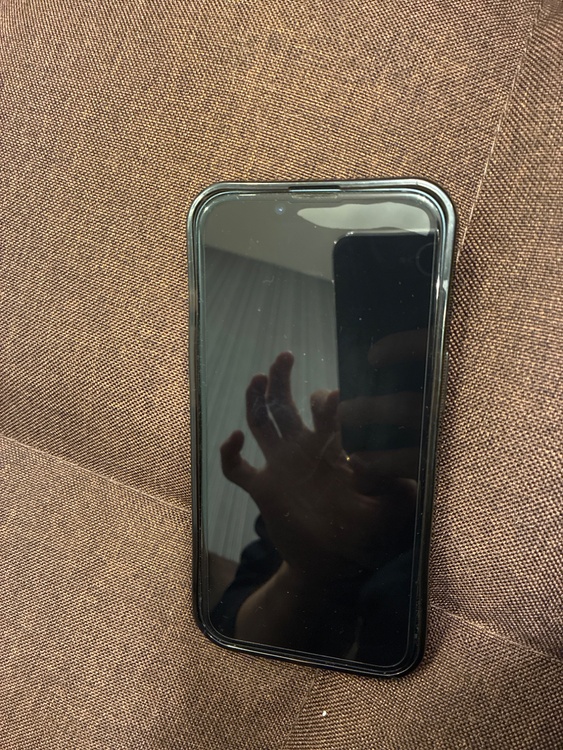 iPhone 14 128GB au（スマホ）の商品画像 - 査定依頼日：2026年4月22日 - 最高査定価格：40,000円