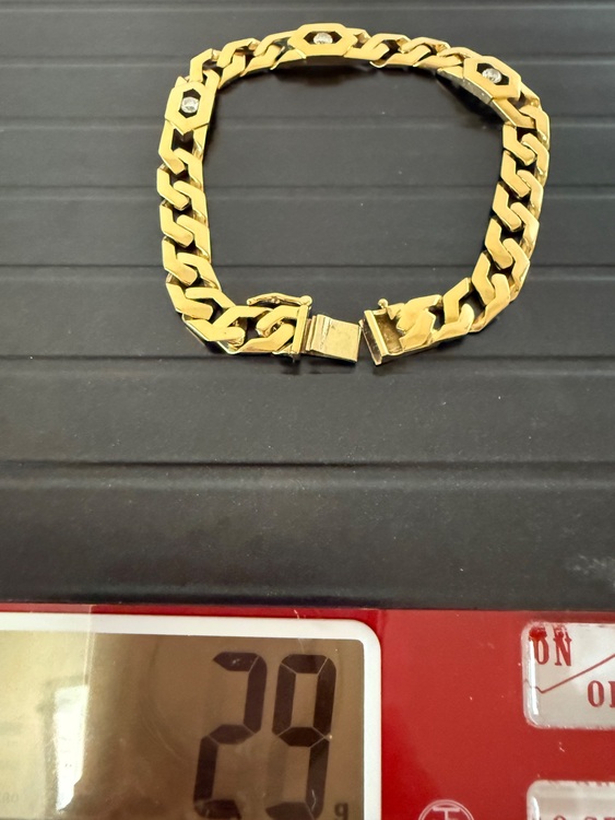 K18ブレスレッド（金・貴金属）の商品画像 - 査定依頼日：2025年9月7日 - 最高査定価格：405,000円