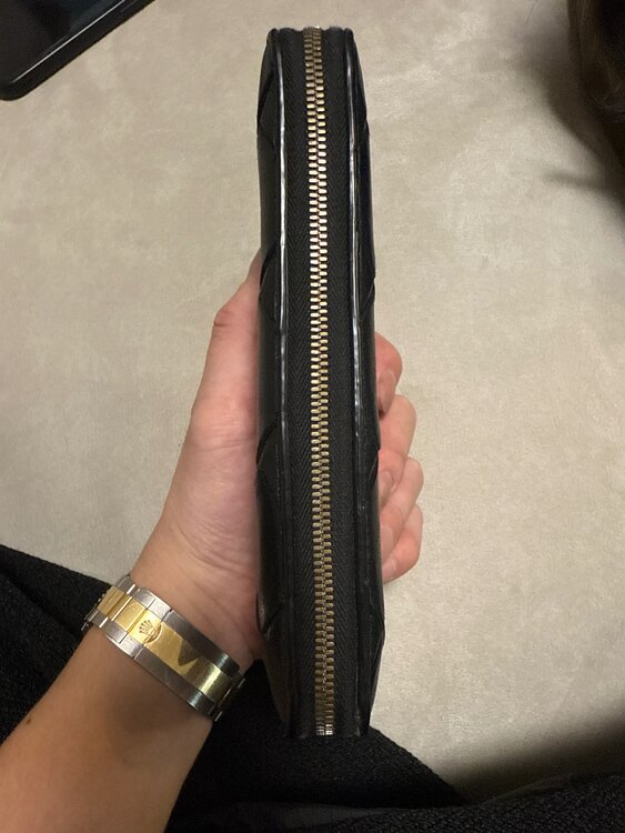 財布　P00872109A（ブランド財布・小物）の商品画像 - 査定依頼日：2025年3月31日 - 最高査定価格：30,000円