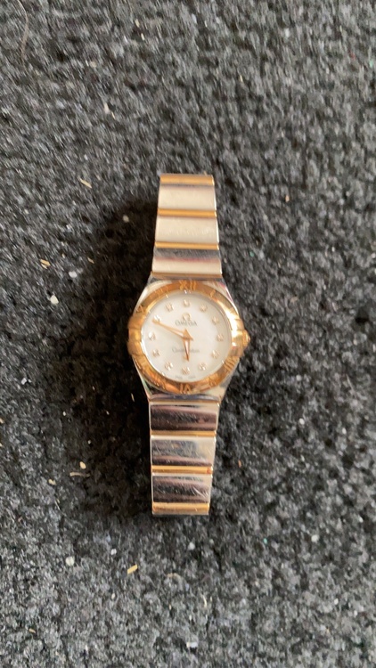 オメガ コンステーション 1232024605500（高級時計）の商品画像 - 査定依頼日：2026年4月16日 - 最高査定価格：400,000円