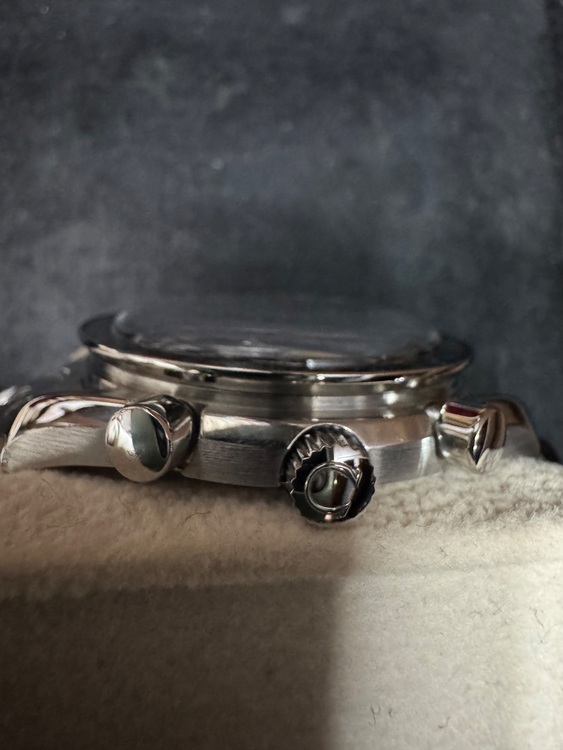 オメガ スピードマスター （高級時計）の商品画像 - 査定依頼日：2025年11月19日 - 最高査定価格：370,000円