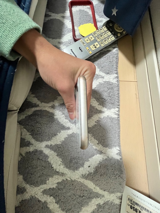 iPhone SE (第 2 世代) 128GB SIMフリー（スマホ）の商品画像 - 査定依頼日：2026年1月10日 - 最高査定価格：12,000円