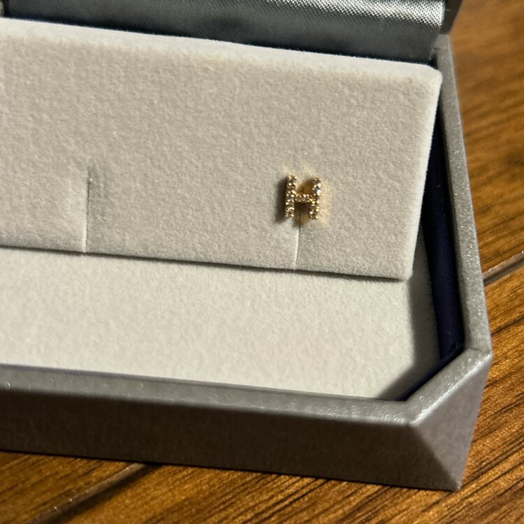 スタージュエリー K18 ピアス（H）（金・貴金属）の商品画像 - 査定依頼日：2024年5月13日 - 最高査定価格：7,000円