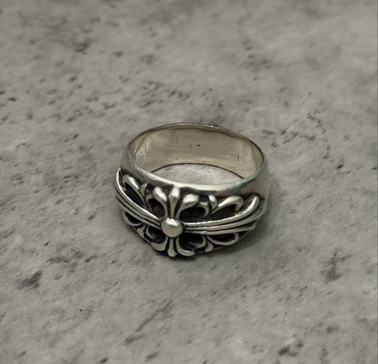 フローラルクロスリング（古着・ファッション）の商品画像 - 査定依頼日：2026年3月31日 - 最高査定価格：200,000円