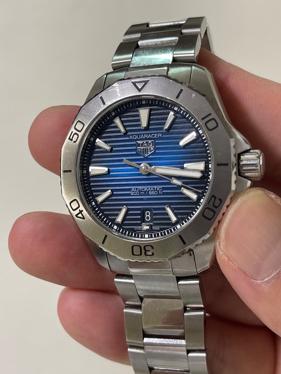 タグホイヤー アクアレーサー wbp2111-（高級時計）の商品画像 - 査定依頼日：2026年4月11日 - 最高査定価格：300,000円