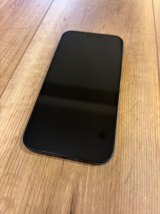 iPhone 13 128GB au（スマホ）の商品画像 - 査定依頼日：2026年4月22日 - 最高査定価格：36,000円