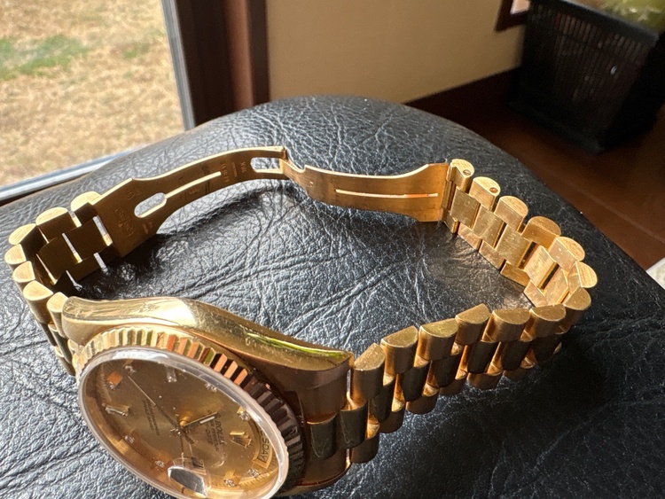 ロレックス デイデイト 18238（高級時計）の商品画像 - 査定依頼日：2026年1月27日 - 最高査定価格：2,900,000円