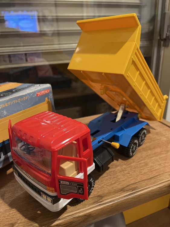 ダイヤの両扉開き　ダンプトラック（その他のおもちゃ）の商品画像 - 査定依頼日：2022年6月14日