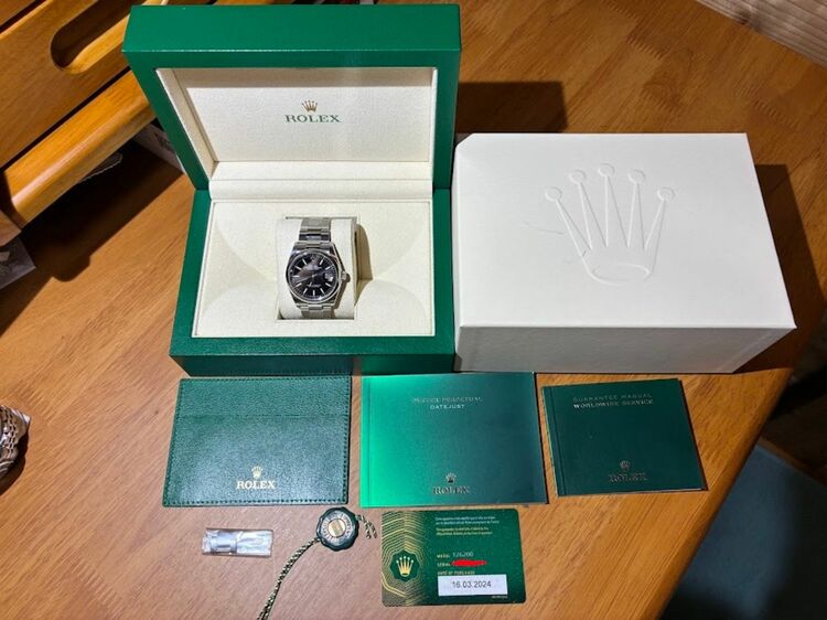 デイトジャスト36（ブラック、ドームベゼル、オイスターブレス）（高級時計）の商品画像 - 査定依頼日：2025年9月10日 - 最高査定価格：1,250,000円