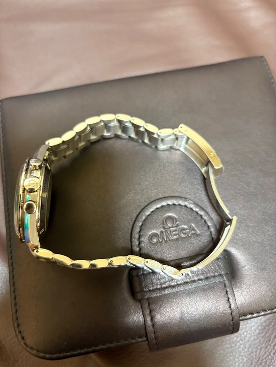 オメガ スピードマスター 3572500（高級時計）の商品画像 - 査定依頼日：2025年12月15日 - 最高査定価格：650,000円