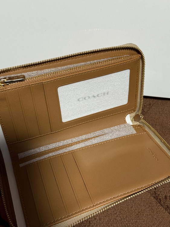 その他 コーチ （ブランドバッグ）の商品画像 - 査定依頼日：2025年12月29日 - 最高査定価格：2,000円