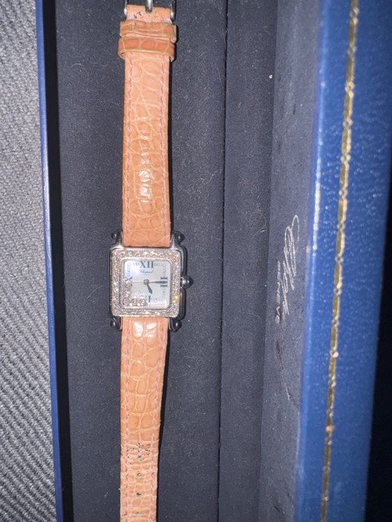 ショパール（高級時計）の商品画像 - 査定依頼日：2025年8月18日 - 最高査定価格：250,000円