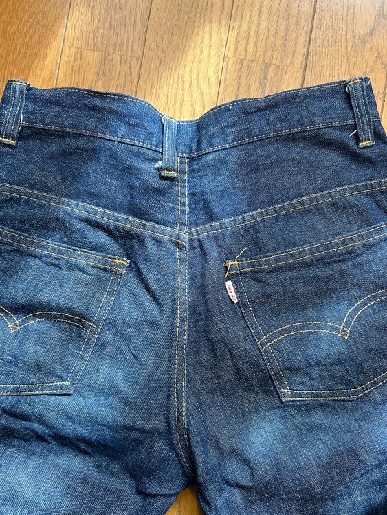 Levisのビンテージデニム（古着・ファッション）の商品画像 - 査定依頼日：2025年1月29日 - 最高査定価格：2,000円